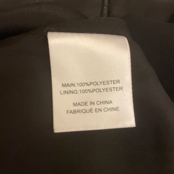 C/MEO Collective, Right Kind of Madness Top with Black Ruched Sleeves, Small - Picture 9 of 9